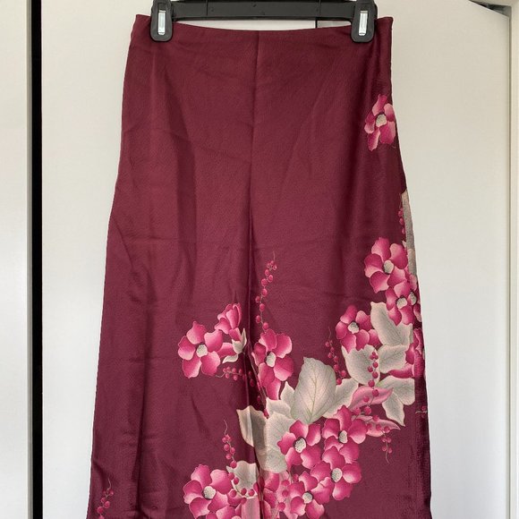 Deep red floral silk skirt - Picture 1 of 3